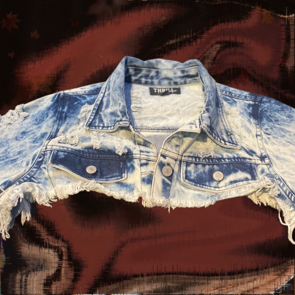 Thrill Jeans  Denim Crop Top Distressed Jacket Long-Sleeved.